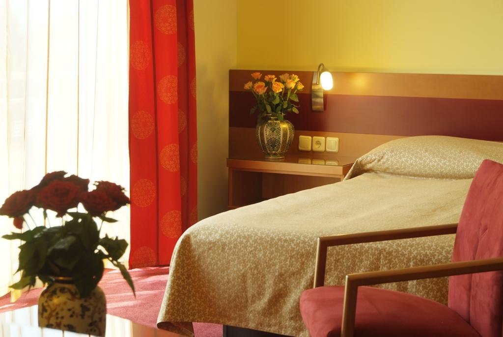 Hotel Vila Emei มาริบอร์ ภายนอก รูปภาพ